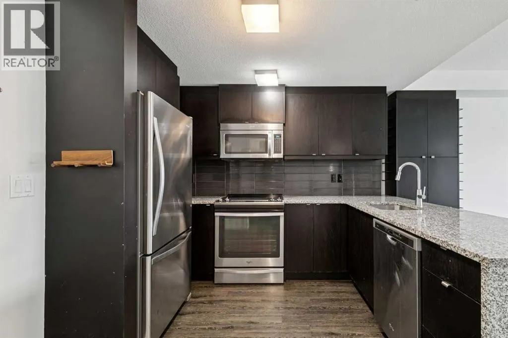 225, 15 Aspenmont Heights SW