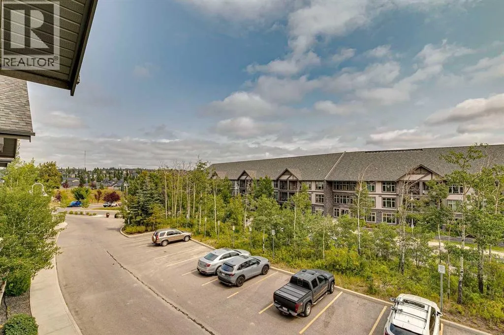 225, 15 Aspenmont Heights SW
