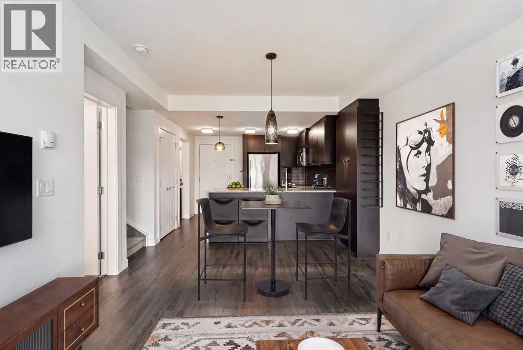 225, 15 Aspenmont Heights SW