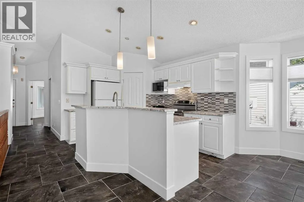 113 Mt Douglas Villas SE