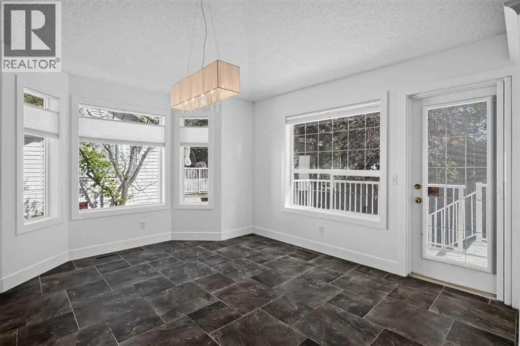 113 Mt Douglas Villas SE