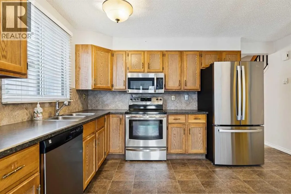568 Strathcona Drive SW