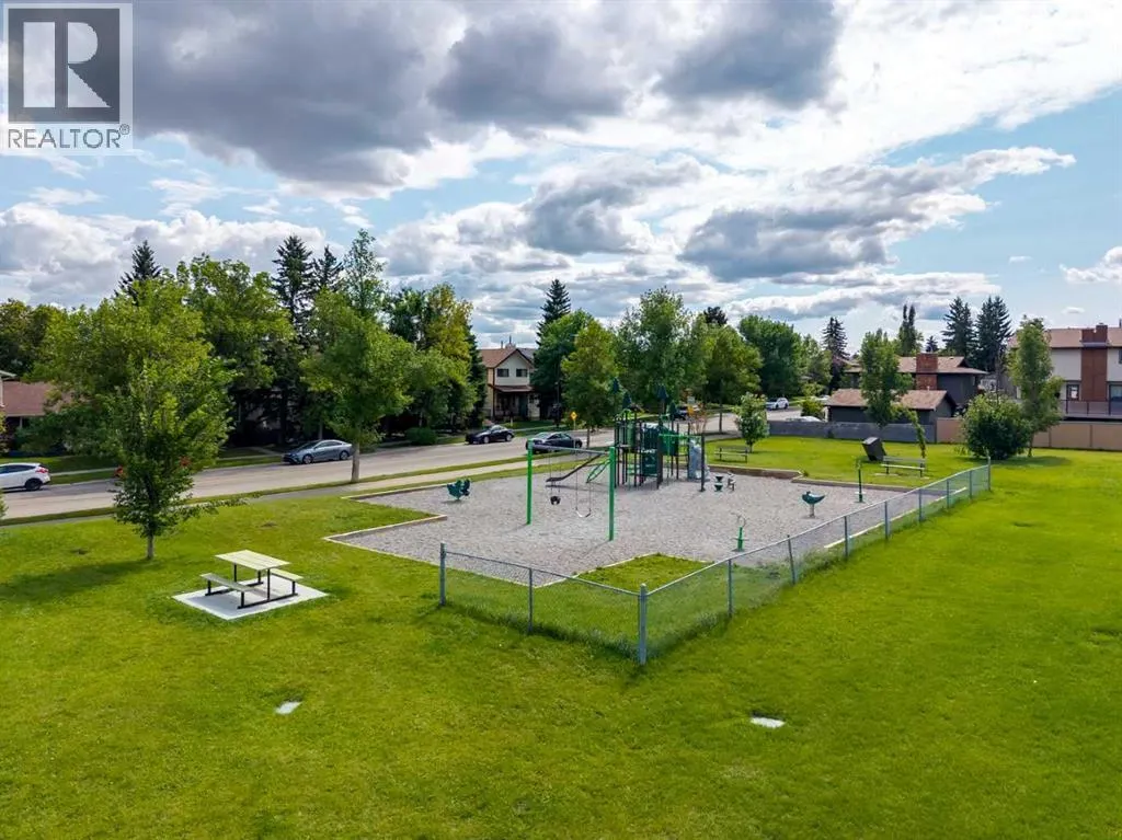 568 Strathcona Drive SW