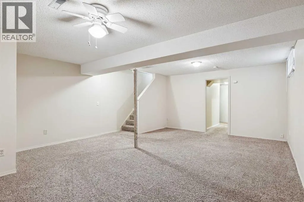568 Strathcona Drive SW