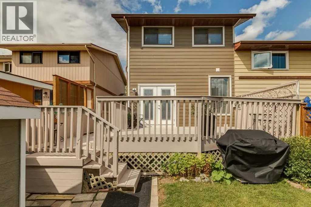 568 Strathcona Drive SW