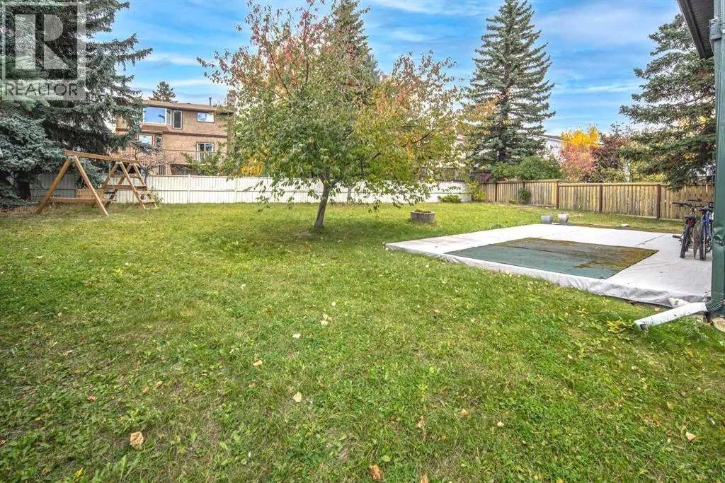 28 Hawkcliff Place NW