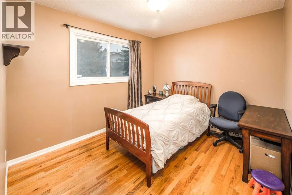 28 Hawkcliff Place NW