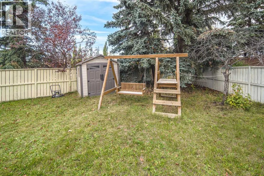 28 Hawkcliff Place NW
