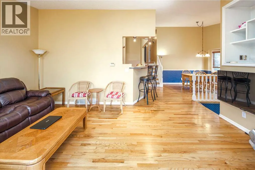 28 Hawkcliff Place NW