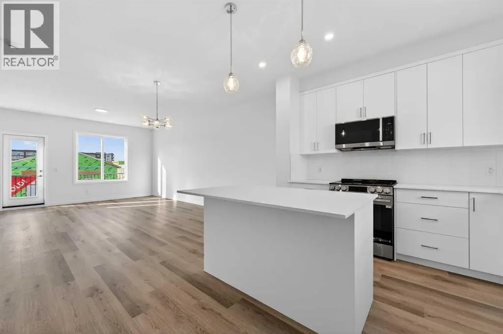 30 Creekside Avenue SW