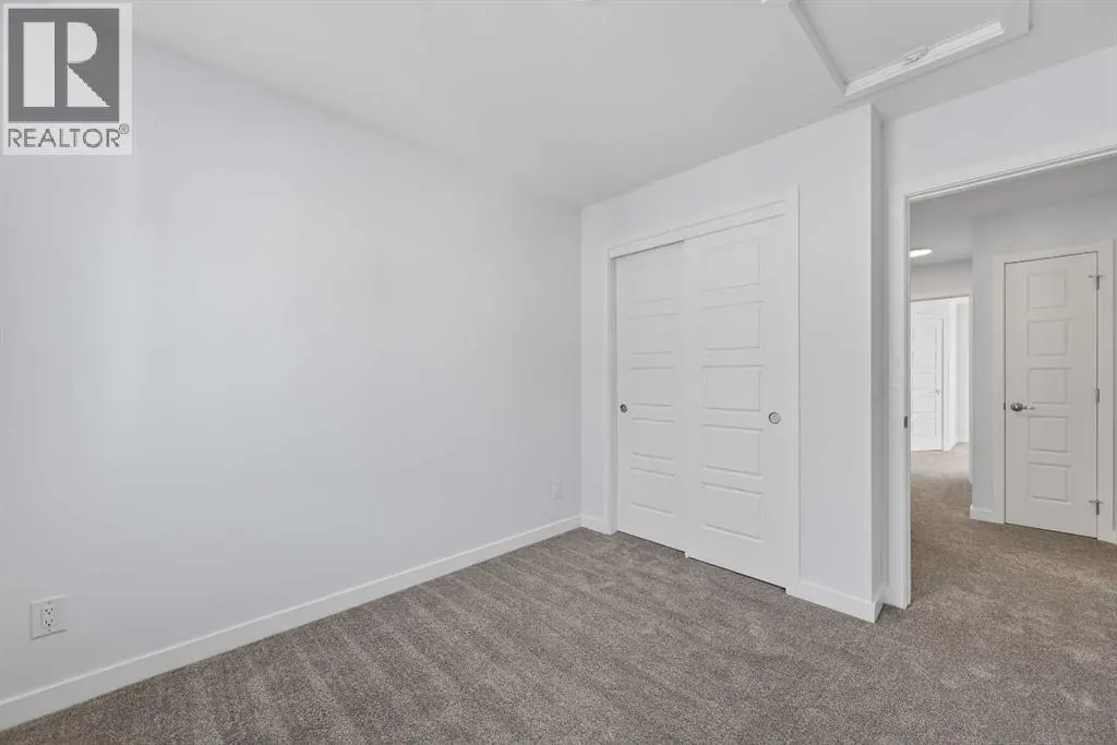 30 Creekside Avenue SW