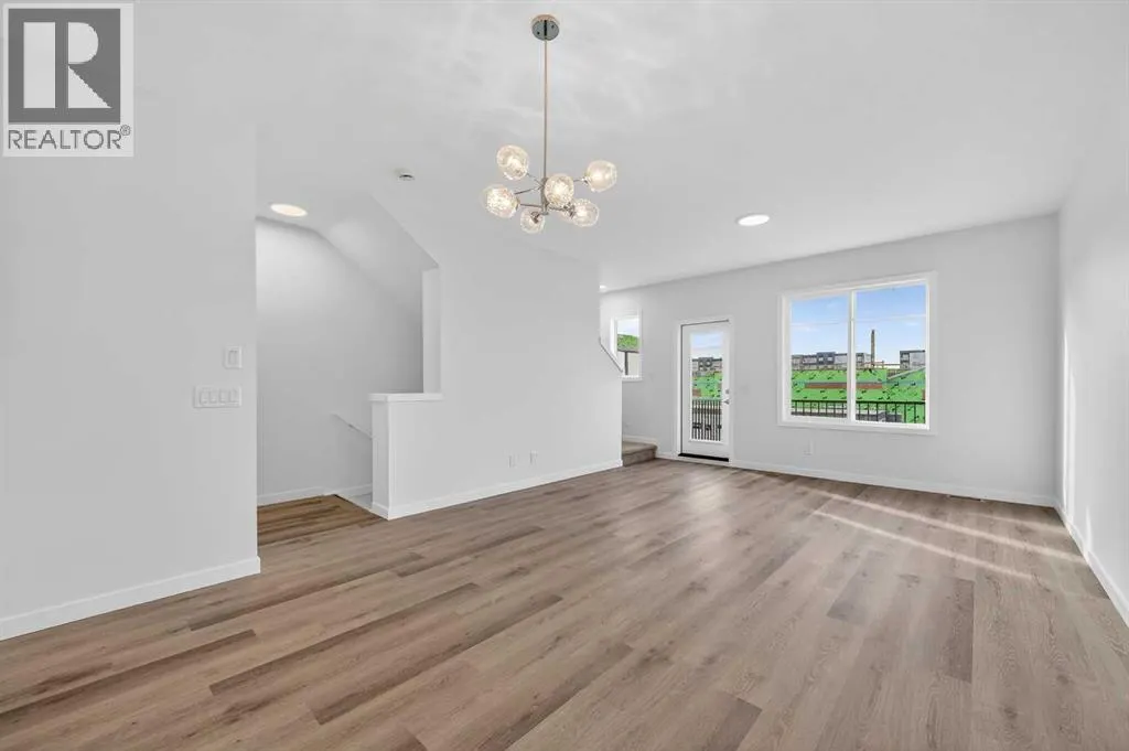 30 Creekside Avenue SW