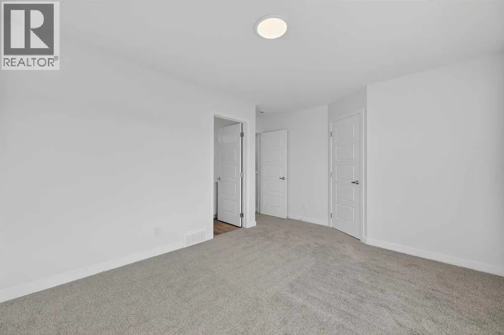 26 Creekside Avenue SW