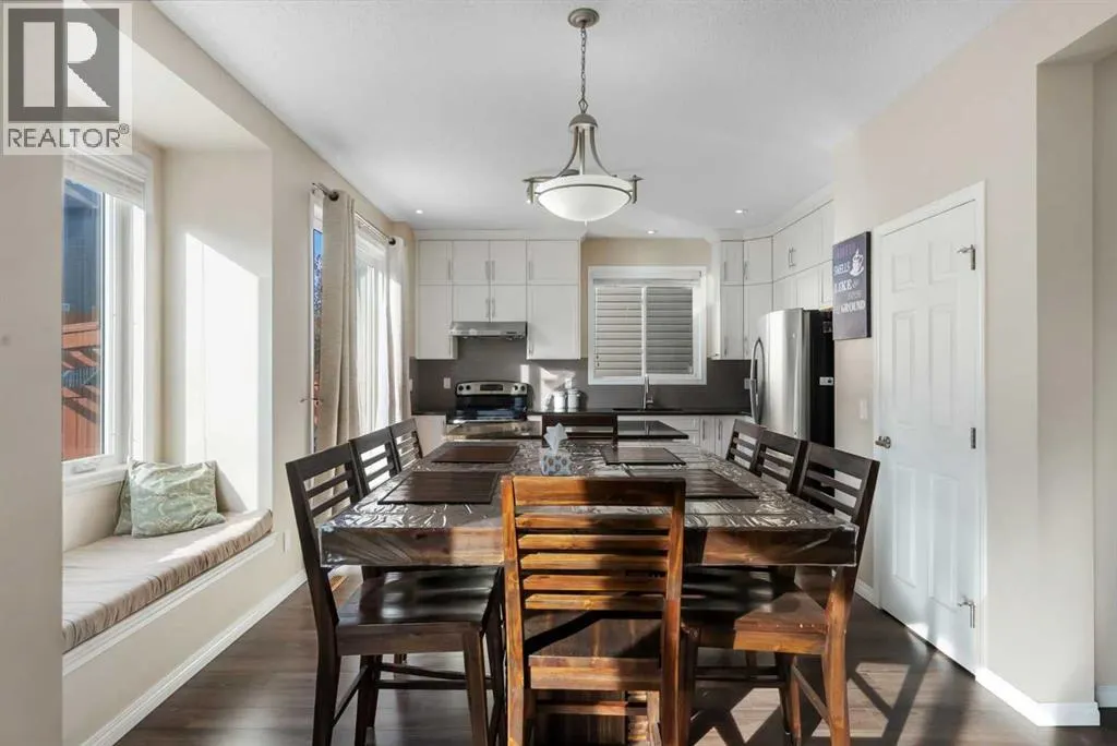 146 Windwood Grove SW