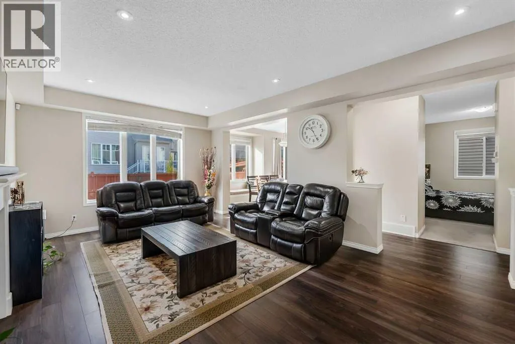 146 Windwood Grove SW
