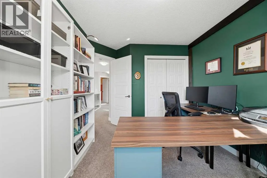 292 Chinook Gate Close SW