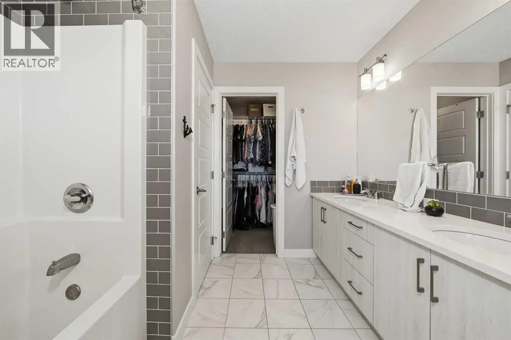 292 Chinook Gate Close SW