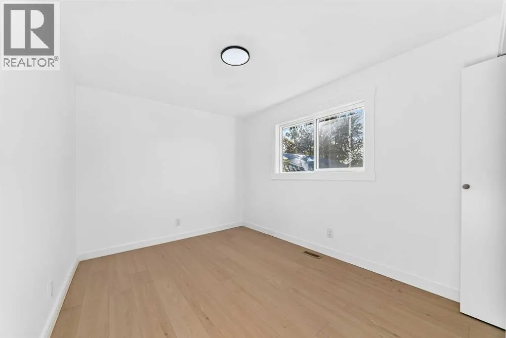 911 Penmeadows Road SE