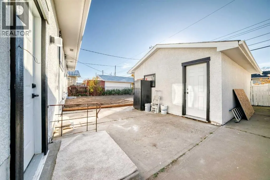 911 Penmeadows Road SE