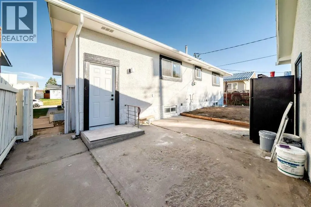 911 Penmeadows Road SE