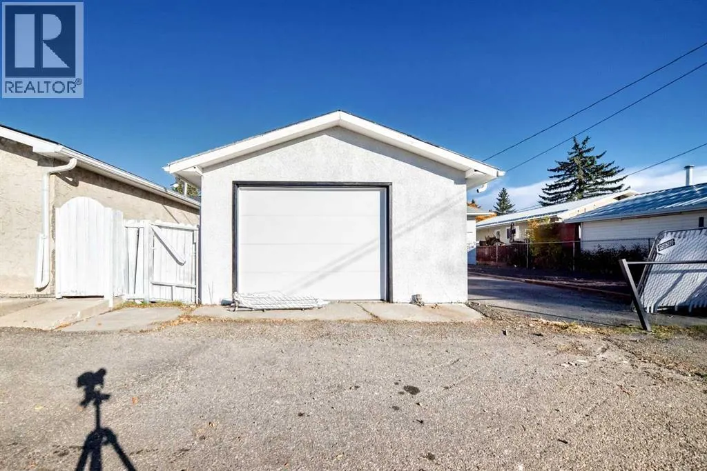 911 Penmeadows Road SE