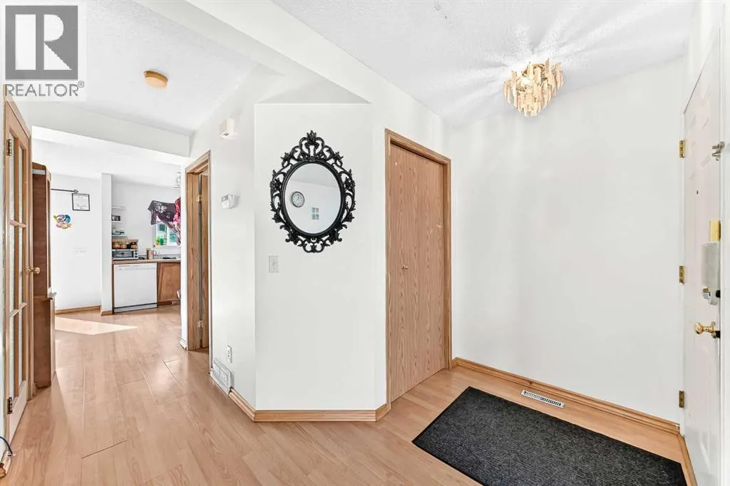 21 MARTIN CROSSING Link NE