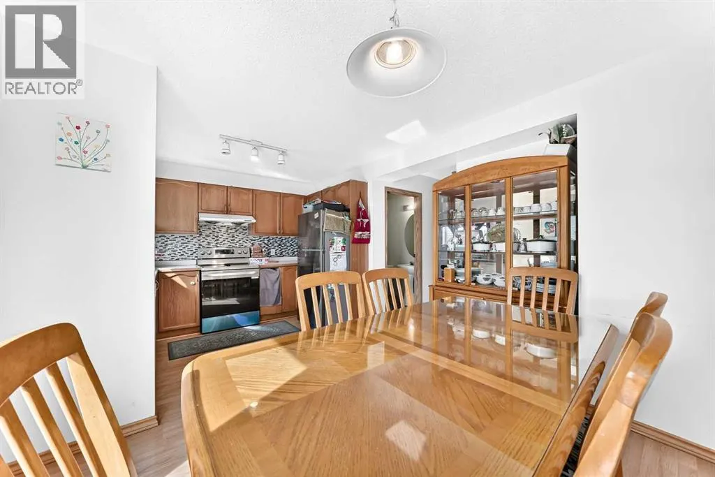 21 MARTIN CROSSING Link NE