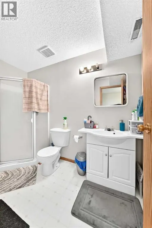 21 MARTIN CROSSING Link NE