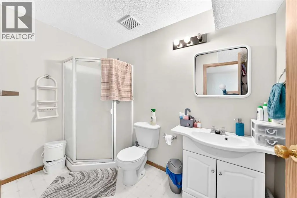 21 MARTIN CROSSING Link NE