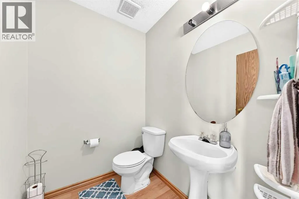 21 MARTIN CROSSING Link NE