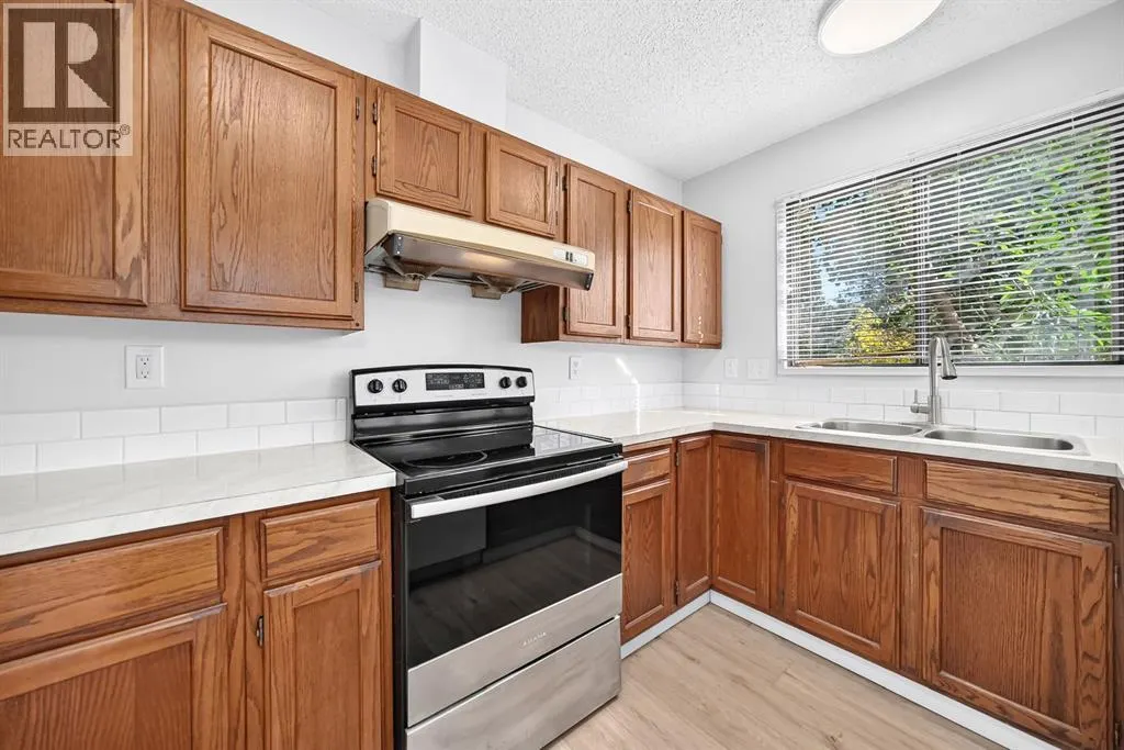 52 Templegreen Bay NE