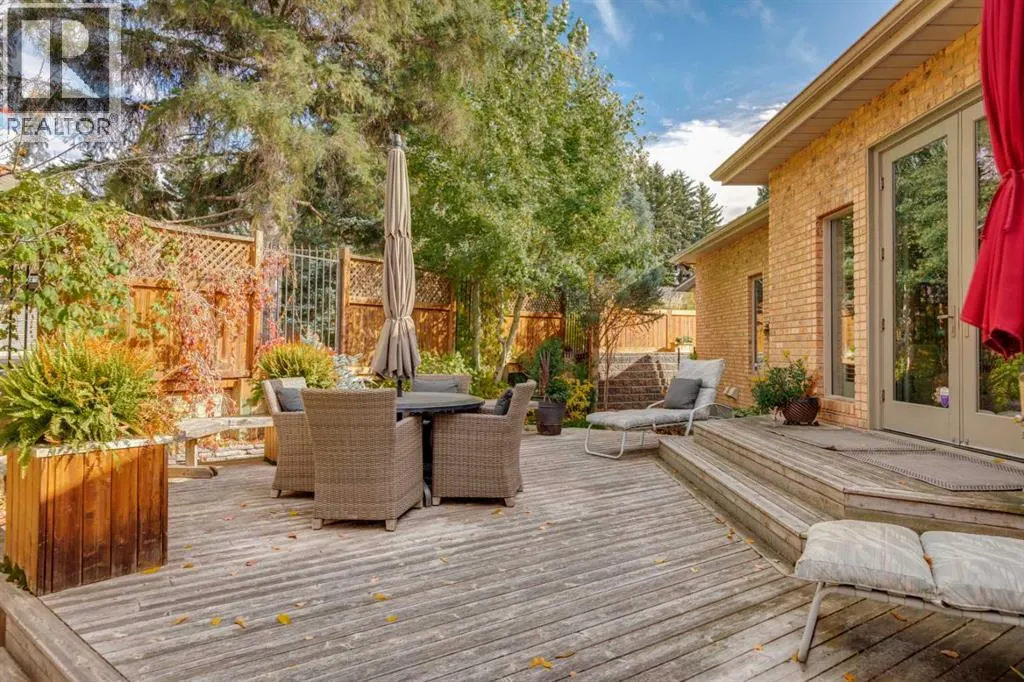 39 Baycrest Court SW