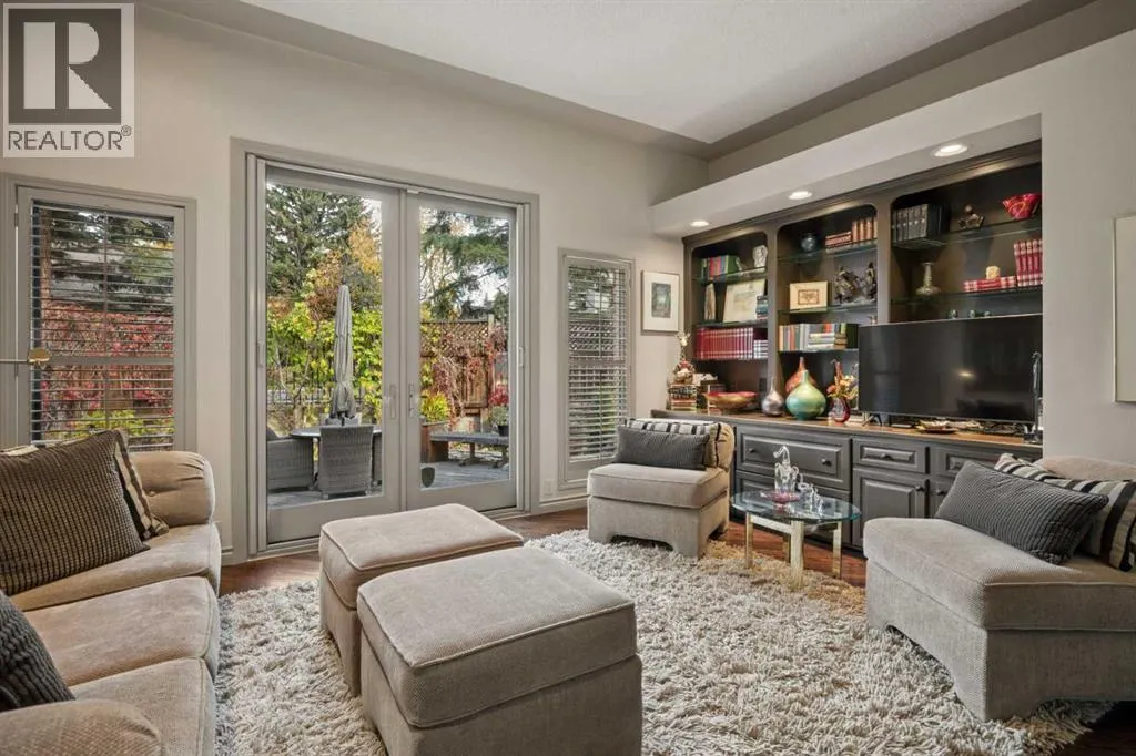39 Baycrest Court SW