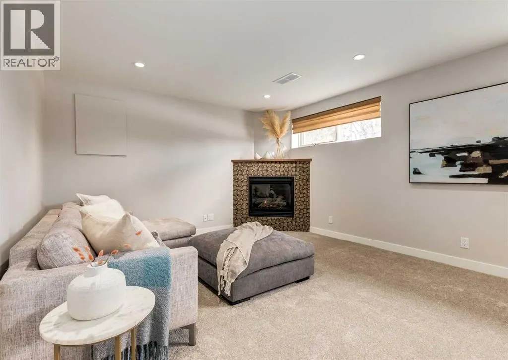 176 Mapleburn Drive SE