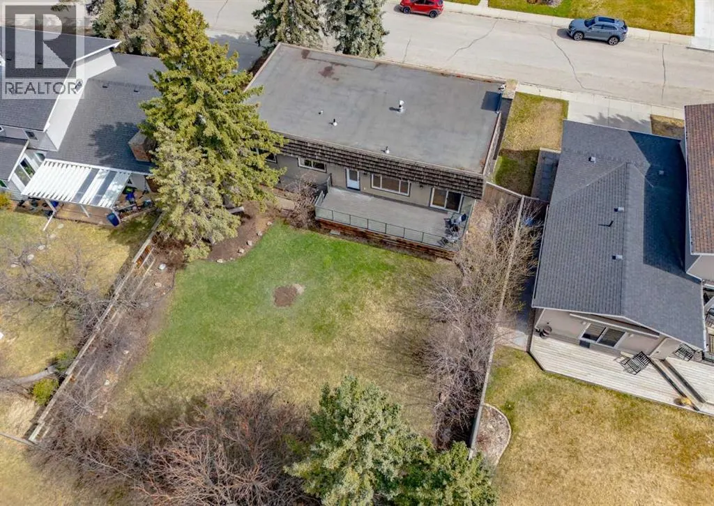 176 Mapleburn Drive SE