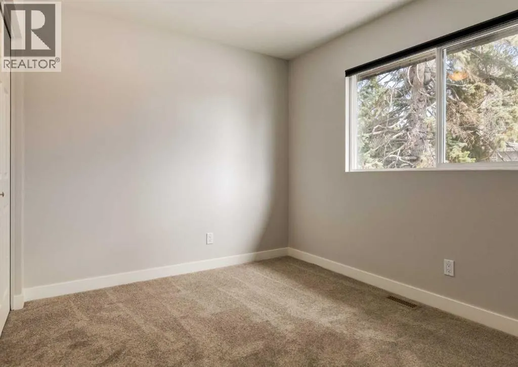 176 Mapleburn Drive SE