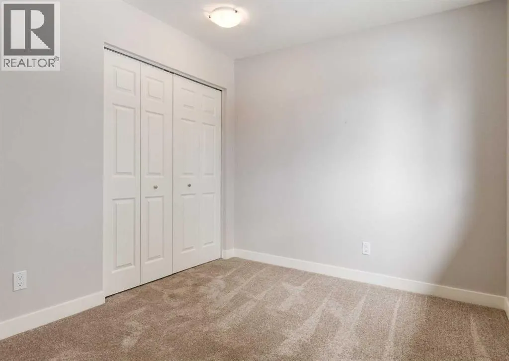176 Mapleburn Drive SE