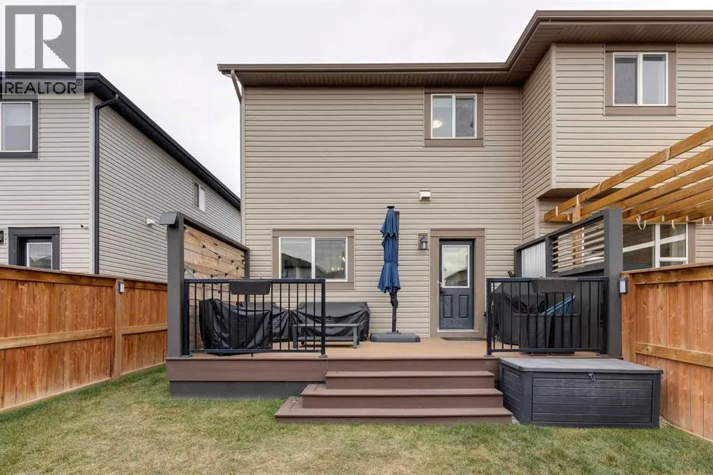 86 Hillcrest Close SW