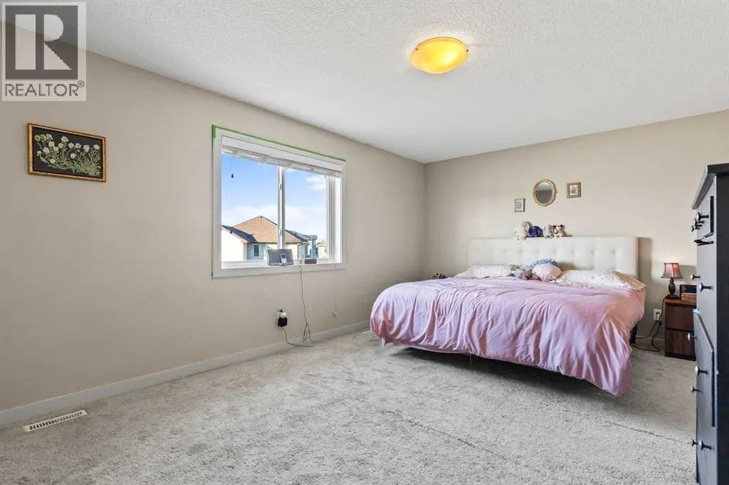 38 Everhollow Green SW