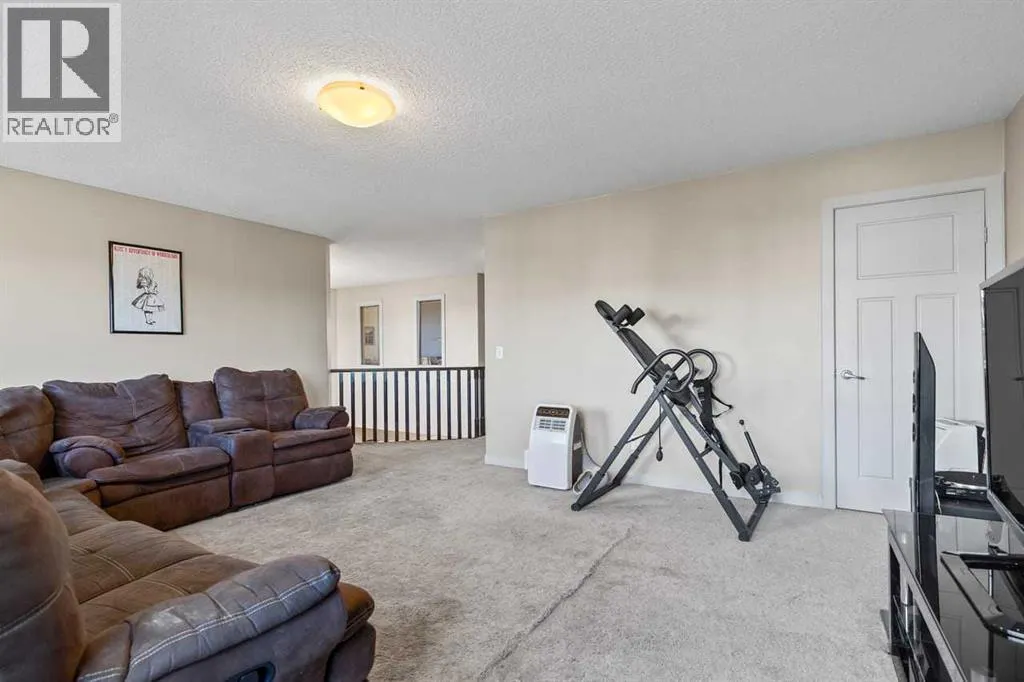 38 Everhollow Green SW