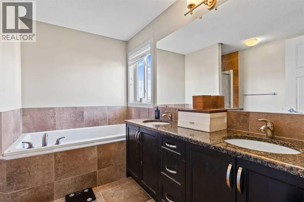 38 Everhollow Green SW