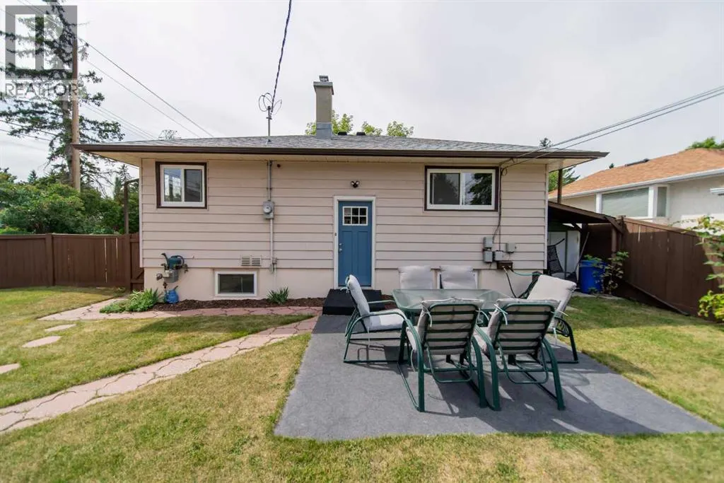 84 Waterloo Drive SW