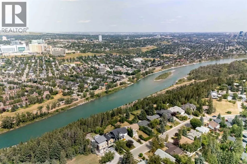 84 Waterloo Drive SW