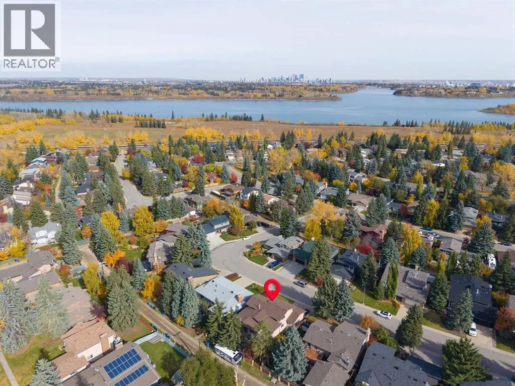 331 Oakfern Crescent SW