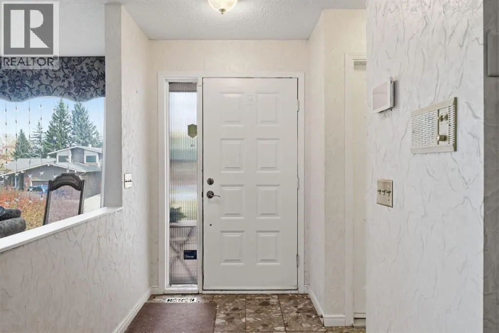 331 Oakfern Crescent SW