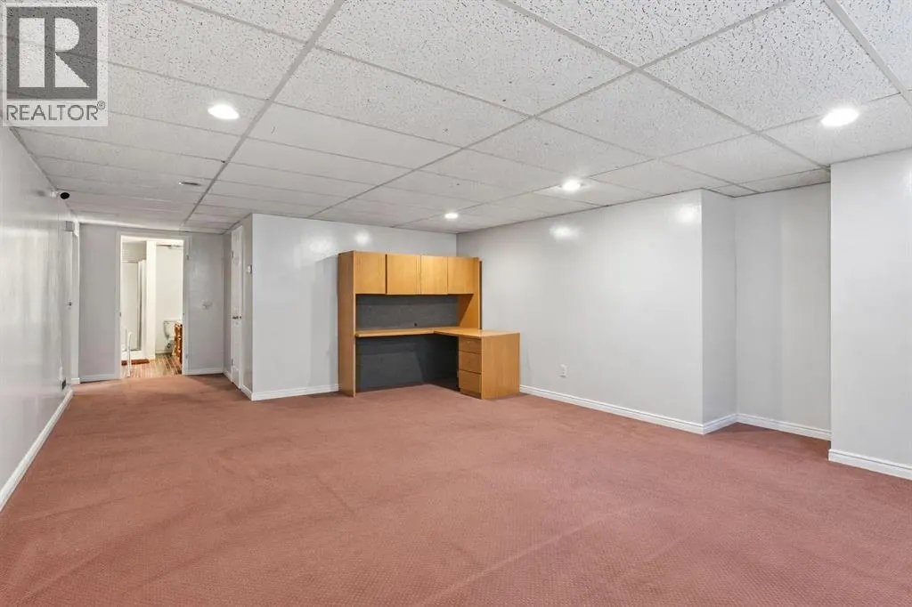 331 Oakfern Crescent SW