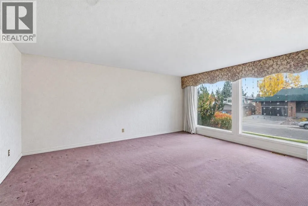 331 Oakfern Crescent SW