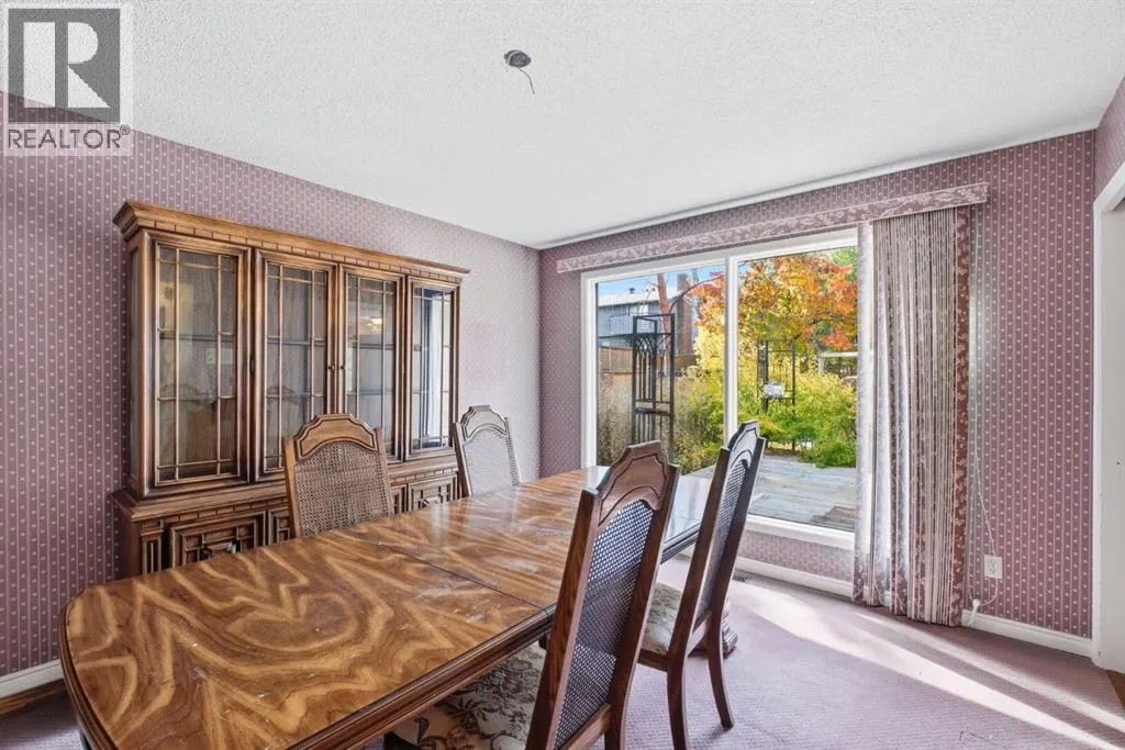 331 Oakfern Crescent SW