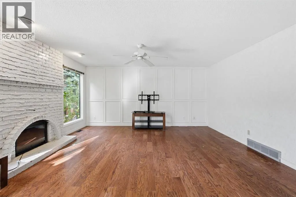 331 Oakfern Crescent SW
