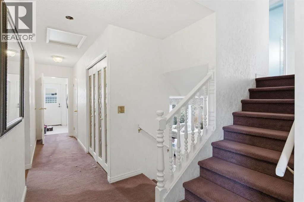 331 Oakfern Crescent SW